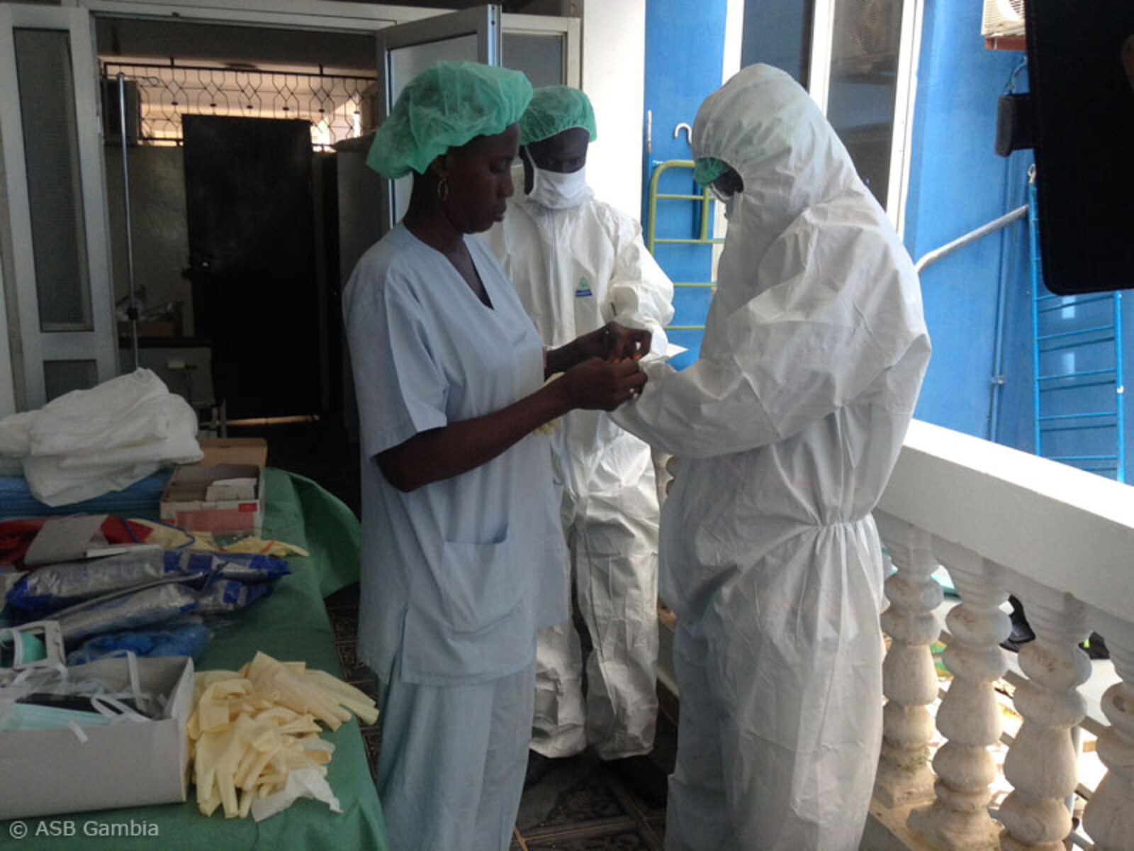 Desinfizierung, um Ansteckung mit Ebola zu vermeiden