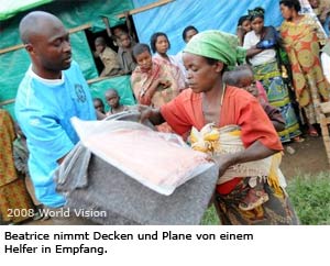 Kongo: Decken und Planen helfen den Flüchlingen