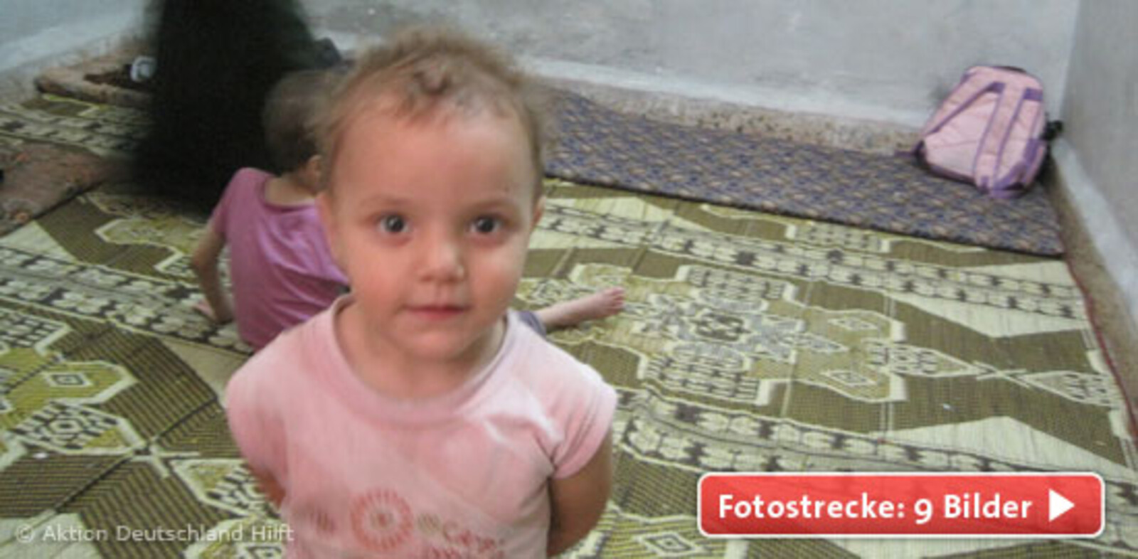 Syrisches Kind in Notunterkunft in Jordanien