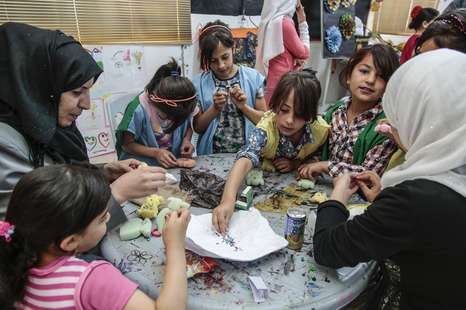 Im Kinderzentrum des Flüchtlingscamps werden Mädchen und Jungen betreut.