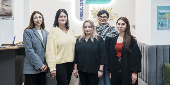 Das Team der Johanniter-Parnterorganisation "100 % Life"