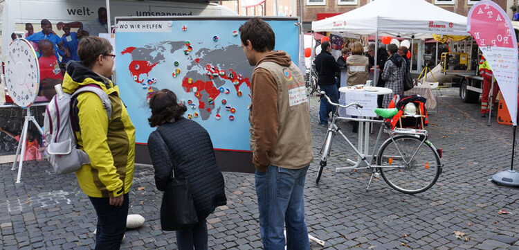 Am vierten Tag der Tour stand unser Mobil auf dem Harsewinkelplatz in der Münsteraner Innenstadt Am vierten Tag der Tour stand unser Mobil auf dem Harsewinkelplatz in der Münsteraner Innenstadt