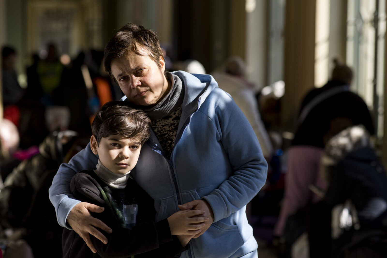 Mütter und Kinder suchen nach neuer Bleibe