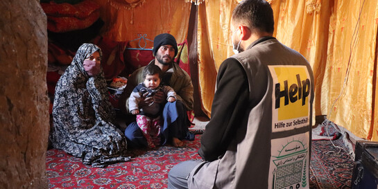 Die Hilfsorganisation Help unterstützt geflüchtete Familien in Afghanistan