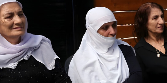 Drei Teilnehmerinnen eines Hilfsprojekts in Syrien