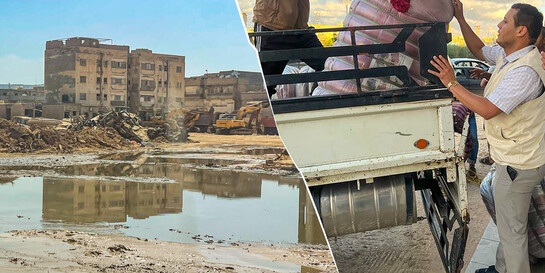 Ein Mann in Libyen blickt auf von der Flut zerstörtes Gebiet