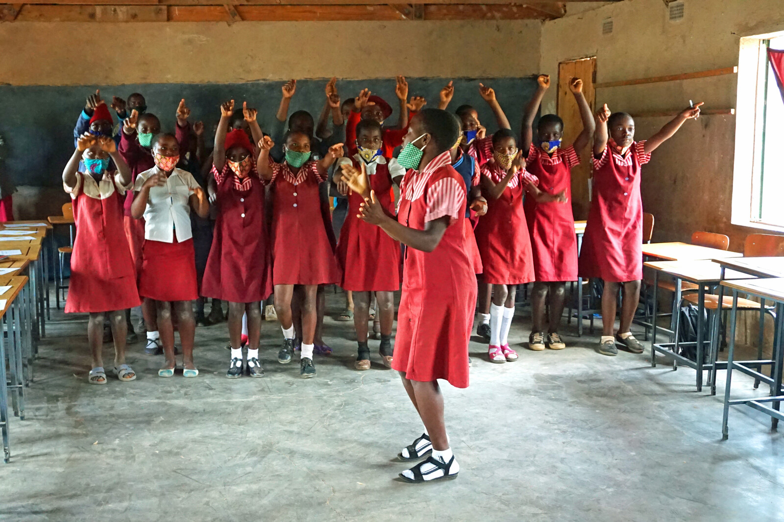 Hilfsprojekt von Kinderhilfswerk Stiftung Global-Care für Kinder in einer Schule in Simbabwe 