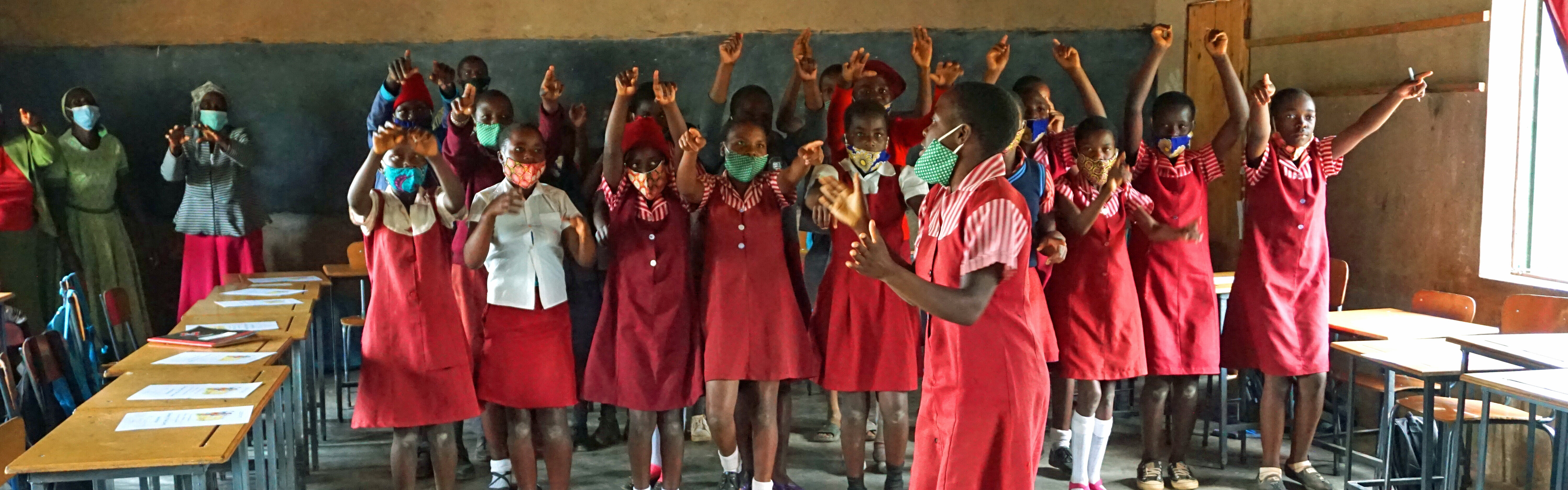 Hilfsprojekt von Kinderhilfswerk Stiftung Global-Care für Kinder in einer Schule in Simbabwe 