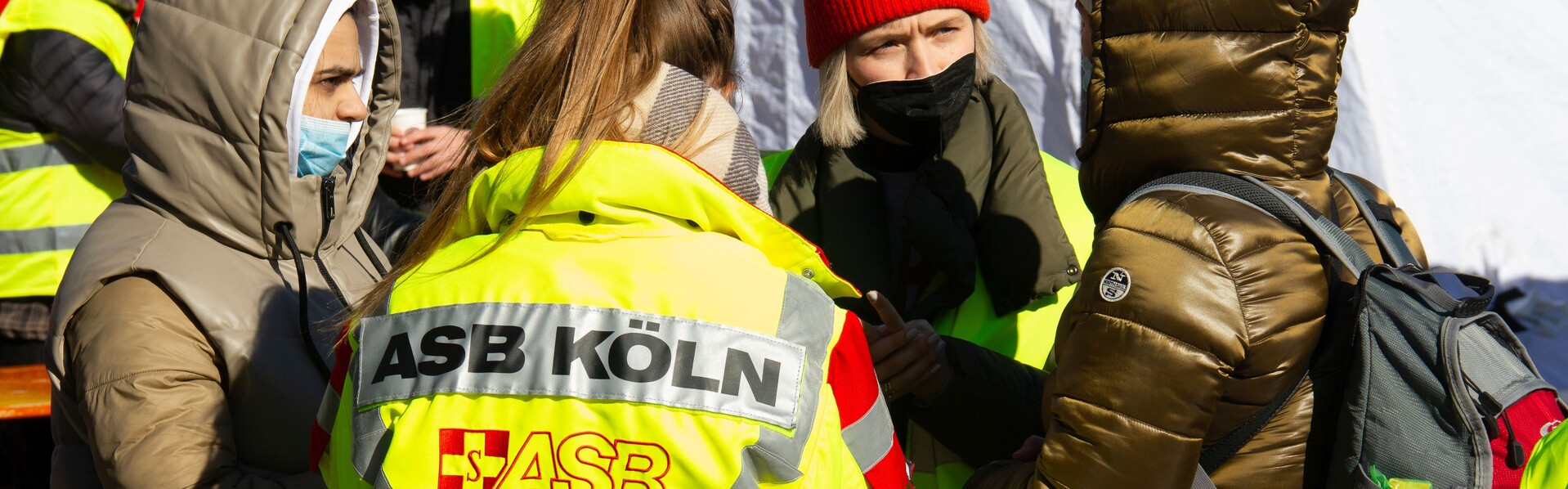 Helfer:innen des ASB im Einsatz für Geflüchtete aus der Ukraine