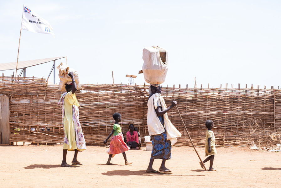 Menschen flüchten im Südsudan (Symbolfoto)