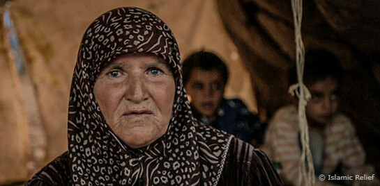 Umm Abdullah ist 68 Jahre alt und musste durch den Krieg ihre Heimat – die syrische Stadt Aleppo – hinter sich lassen und nach Jordanien fliehen.