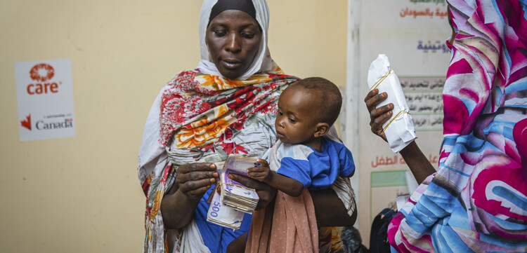 Frau mit Baby im Sudan Frau mit Baby im Sudan
