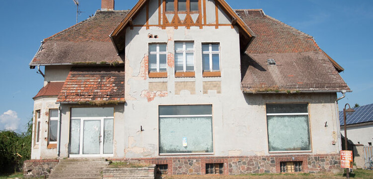048-bs-hochwasser-okt-48 Zwischenzeitlich sind Hans Peter-Janitzka und seine Frau in einem verlassenen Haus untergekommen