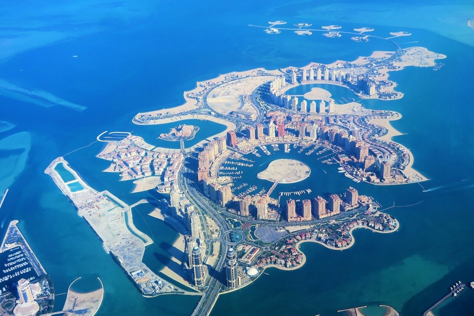 Künstliche Inseln in Katar, dem reichsten Land der Welt, in Asien