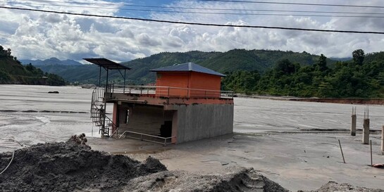 Schlamm und Wassermassen haben viele Häuser in Nepal zerstört