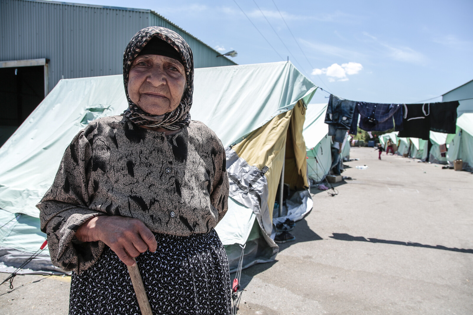 Eine Frau im Flüchtlingscamp in Griechenland