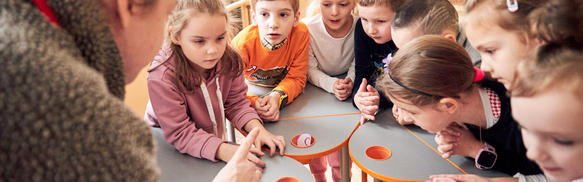 Betreuer:innen von Malteser International helfen Kindern in der Ukraine, ihre Erlebnisse im Krieg zu verarbeiten (Symbolbild)