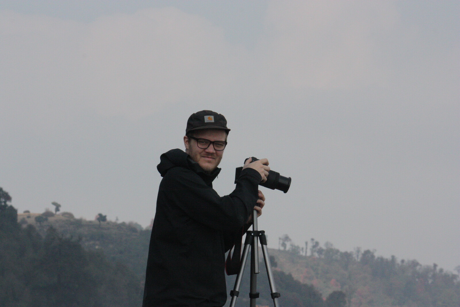 Adrian Breda bei Aufnahmen in Nepal.