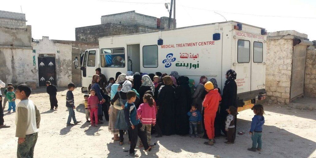 Mit mobilen Versorgungsstationen werden die Campbewohner in Idlib medizinisch betreut Mit mobilen Versorgungsstationen werden die Campbewohner in Idlib medizinisch betreut