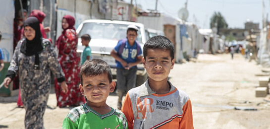 Da die Zivilbevölkerung von den Bomben in Syrien nicht verschont bleibt, fliehen Millionen Menschen - unter anderem in den Libanon.
