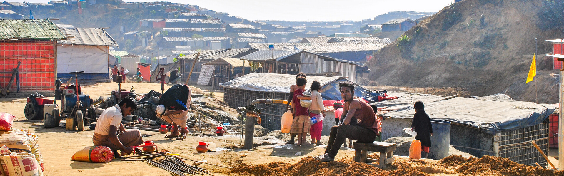 In den riesigen Flüchtlingscamps für Rohingya in Bangladesch könnte ein heftiger Monsun schlimme Folgen haben