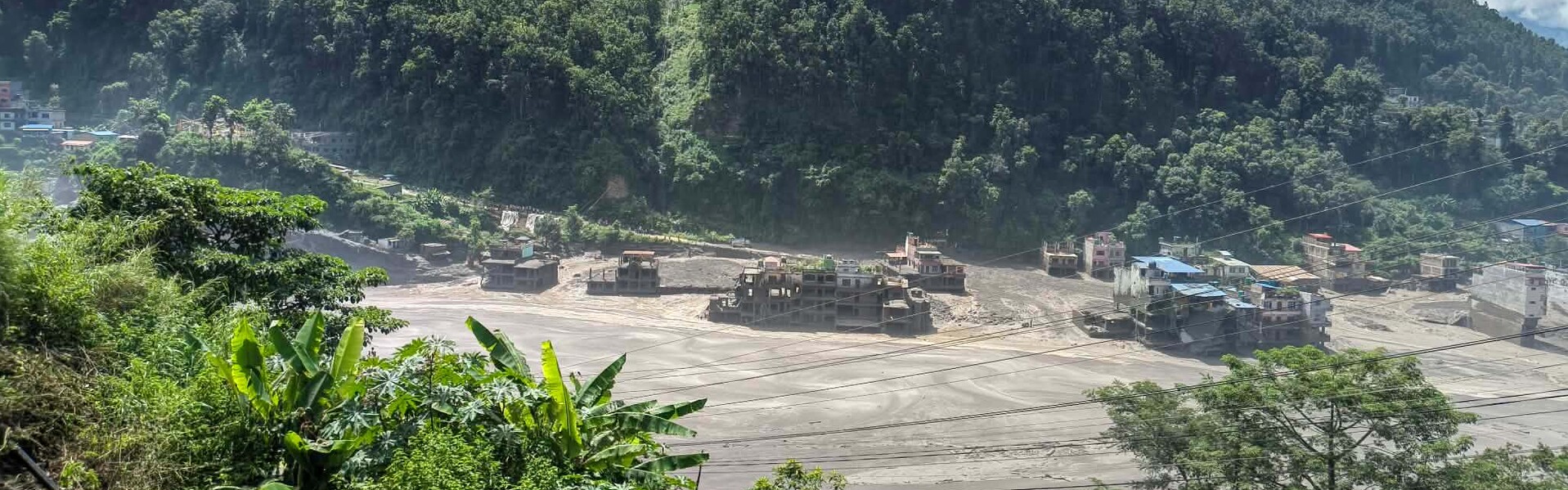 Zerstörung nach der Sturzflut in Nepal Zerstörung nach der Sturzflut in Nepal