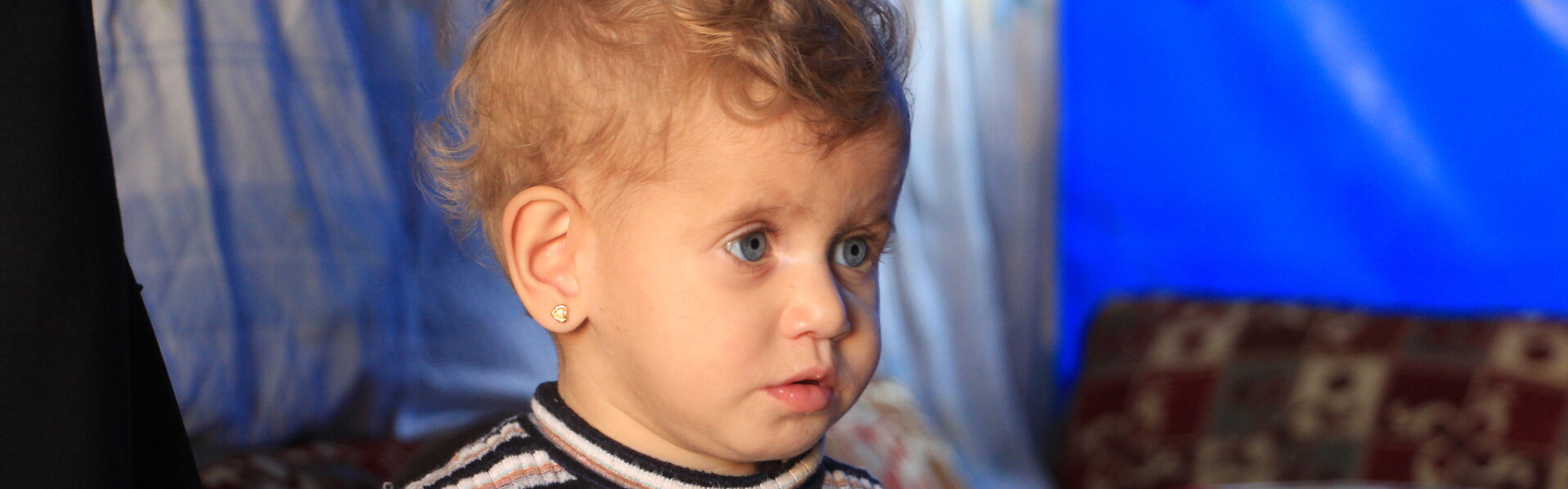 Das kleine Mädchen Ruqayya wurde in den Syrien-Krieg hineingeboren
