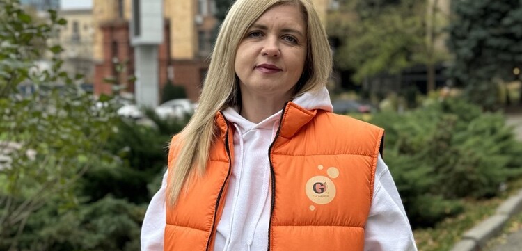 Portrait von Yana Medvedieva, Koordinatorin des Rechtsbereichs von Divchata
