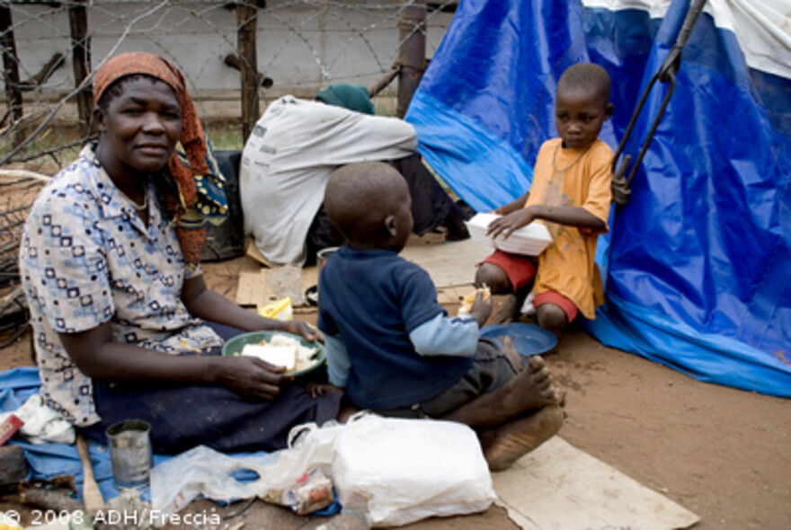 Cholera Simbabwe: Flüchtlingsfamilie aus Simbabwe