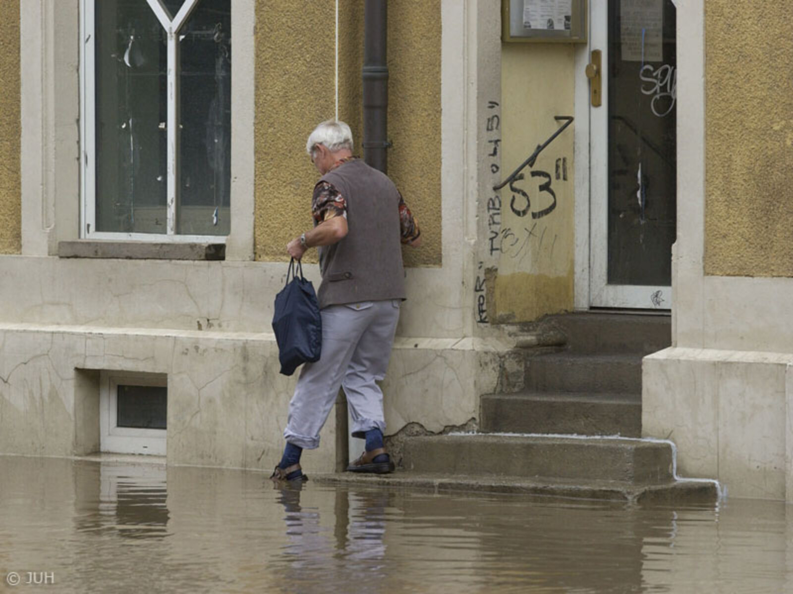 Das Bündnis warb für die Menschen in den ostdeutschen Flutgebieten um Spenden