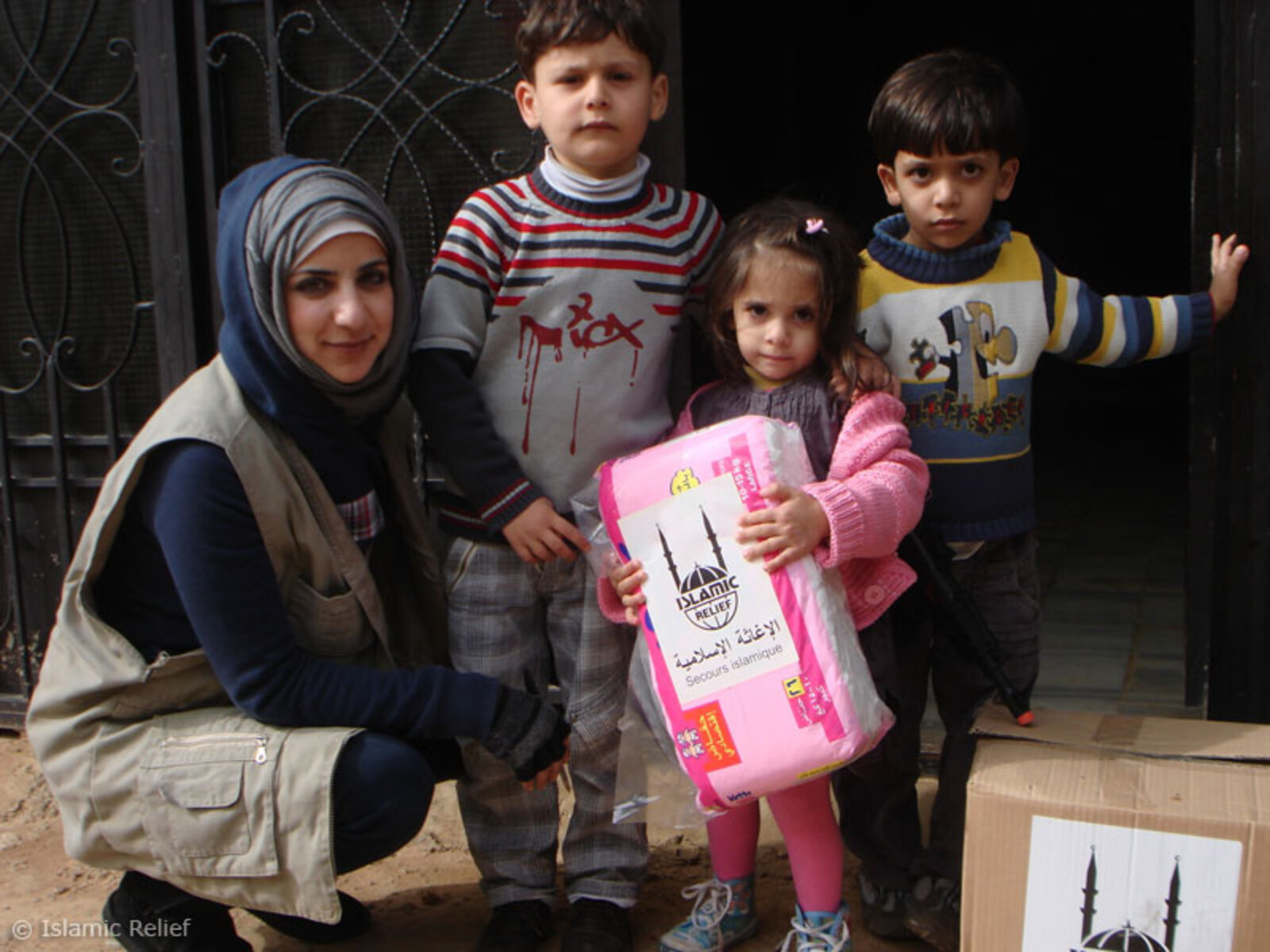 Mehrere unserer Bündnispartner wie Islamic Relief, die Malteser und CARE verteilen Hilfsgüter an syrische Flüchtlinge in den Nachbarländern.