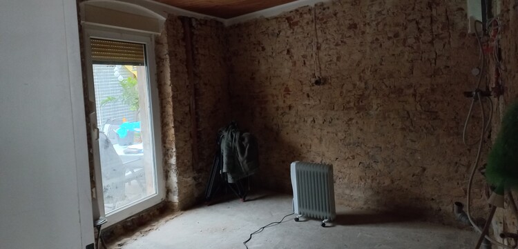 Nach dem Hochwasser: beschädigtes Haus in Wisskirchen Nach dem Hochwasser: beschädigtes Haus in Wisskirchen