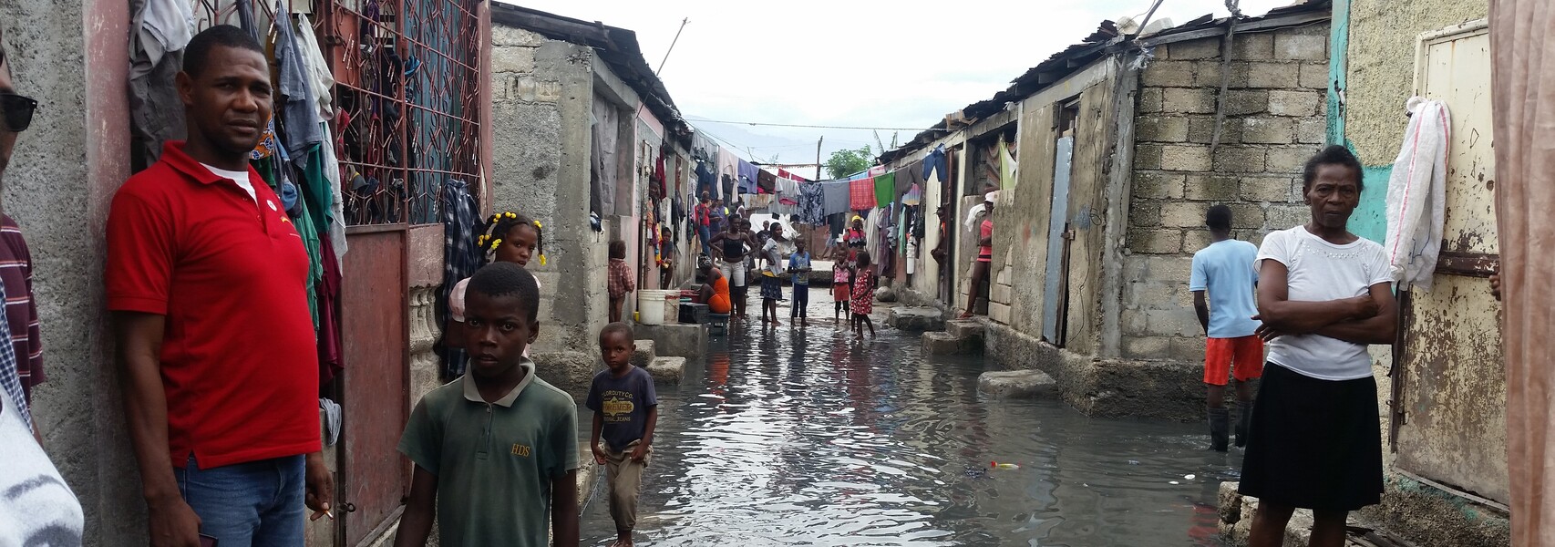 Menschen in Haiti, nachdem Hurrikan Matthew dort 2016 wütete