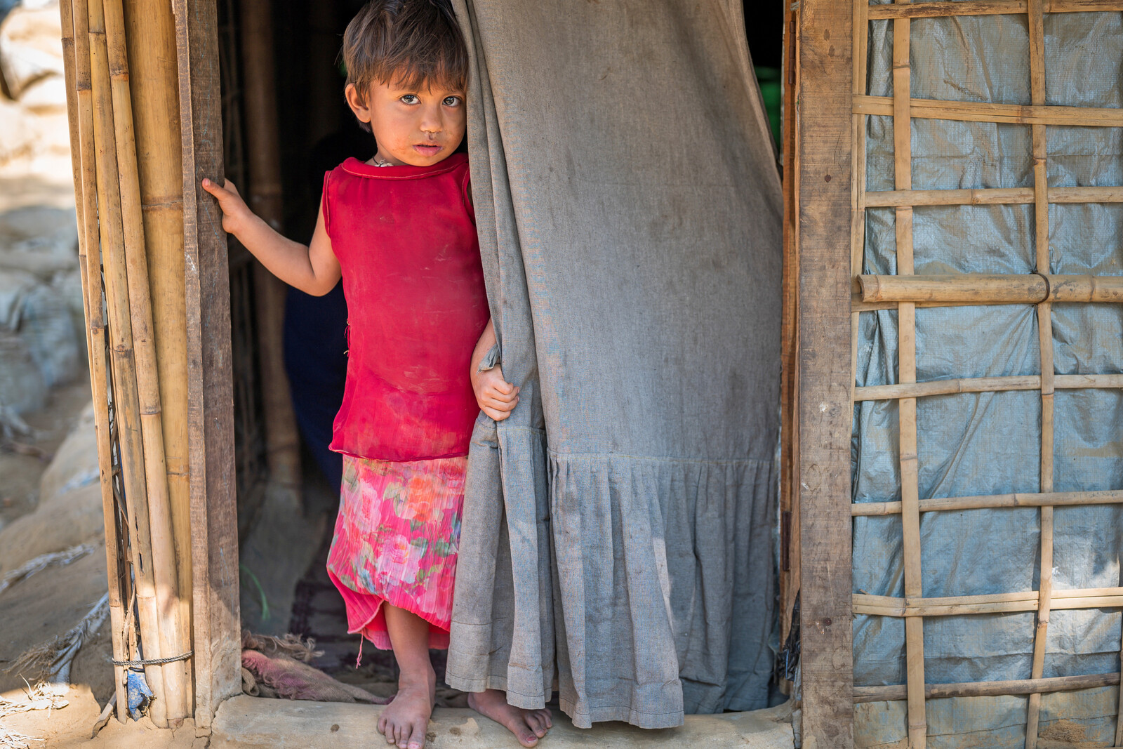 Ein Mädchen in einem Flüchtlingscamp für Rohingya in Bangladesch