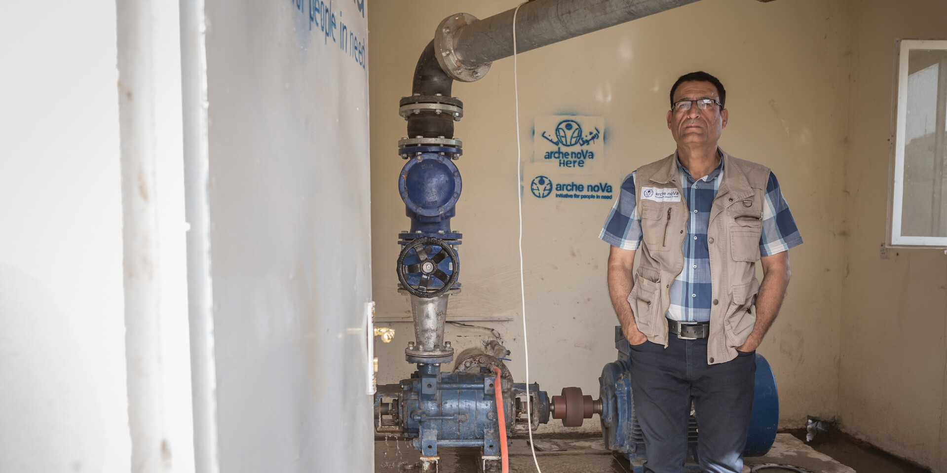 Azad Uthman von arche noVa kümmert sich um die Wasserversorgung in den Flüchtlingscamps im Bezirk Diyala, Irak