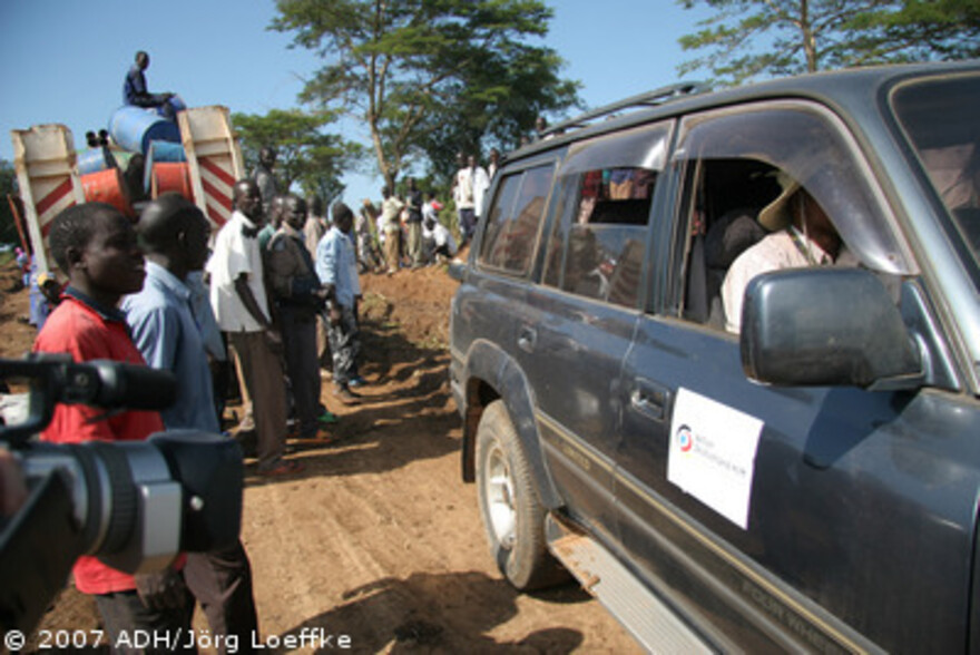 Flut Afrika: ADH Wagen auf den Weg von Soroti nach Amugo