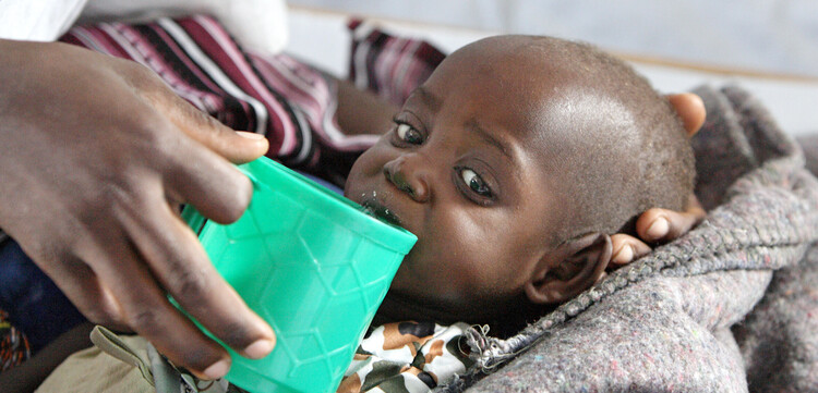 Bei Hungersnöten sind es meist die Kinder, die mit schwerer Unterernährung zu kämpfen haben. Das hat Auswirkungen auf das Wachstum und endet in vielen Fällen tödlich.