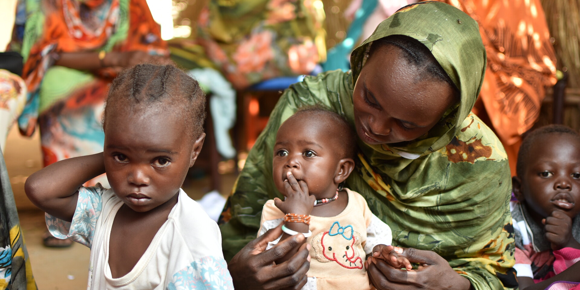 Eine Familie im Sudan (Symbolbild)