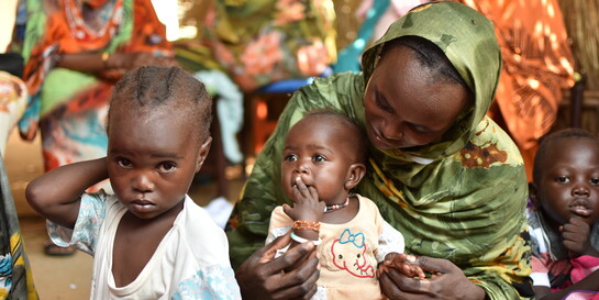 Eine Familie im Sudan (Symbolbild)