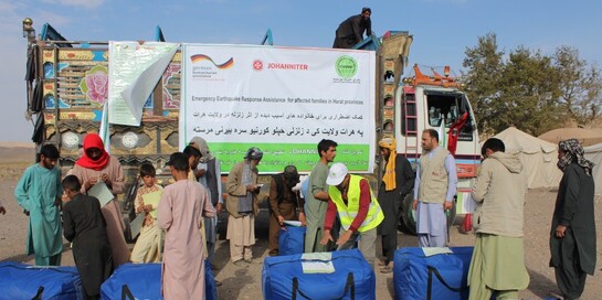 Die Johanniter versorgen die Menschen in Herat mit Hilfsgütern