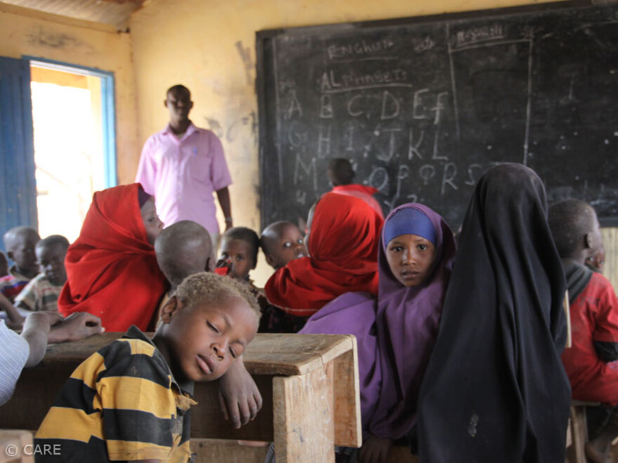 012-800-bildung-12 Schule im Flüchtlingslager Dadaab, Kenia