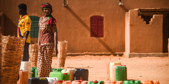 Dank Wasserkanister können die Menschen in Niger ihre Wasserversorgung für mehrere Tage sichern  