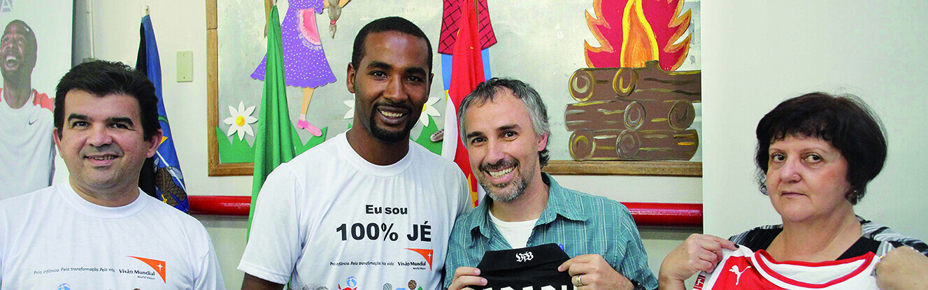 Fußballer Cacau setzt sich für Jugendliche in Brasilien ein 