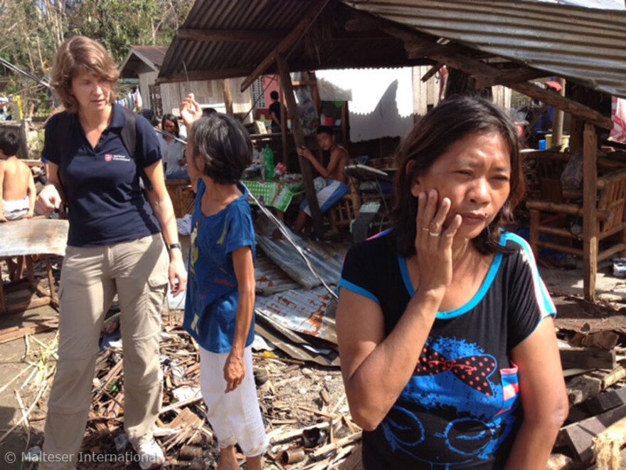 Unsere Mitarbeiter auf den Philippinen berichten über die bewundernswerte Duldsamkeit und Freundlichkeit der Menschen
