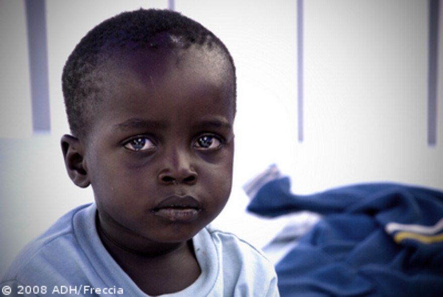 Cholera Simbabwe: An Cholera erkranktes Baby im Krankenhaus