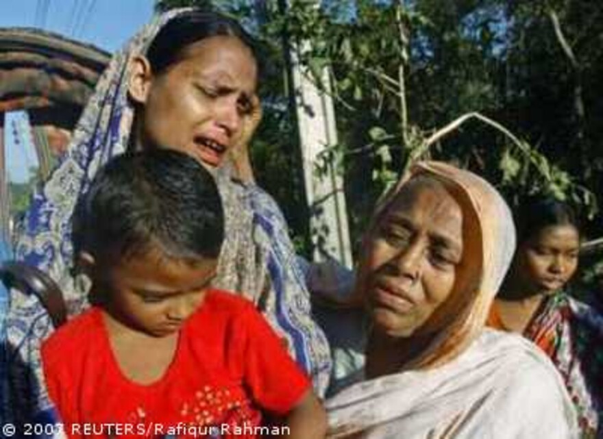 Zyklon Bangladesch: verzweifelte Familie