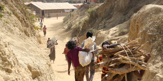 Geflüchtete Kinder aus Myanmar in einem Flüchtlingslager in Bangladesch