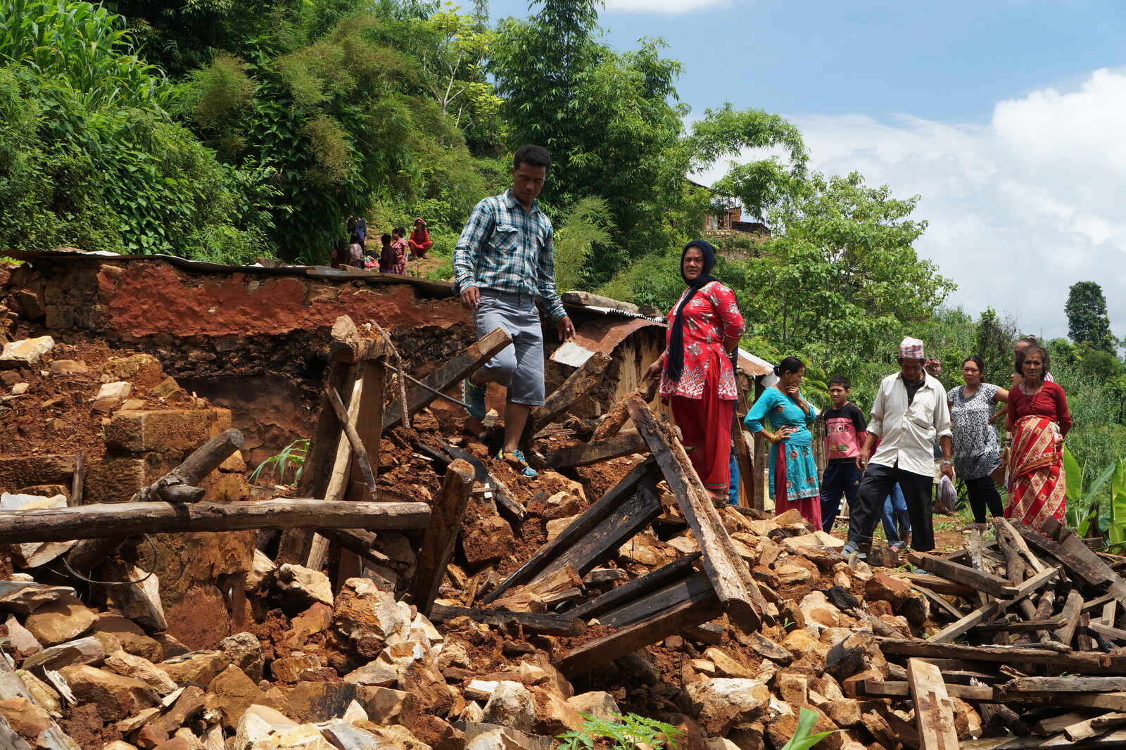 Erdbeben Nepal Zerstörung Gebäude Menschen