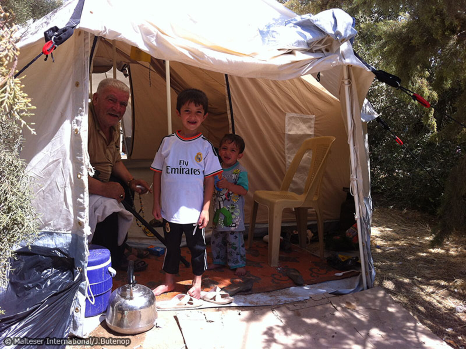 Irakische Kinder in einem Flüchtlingszelt