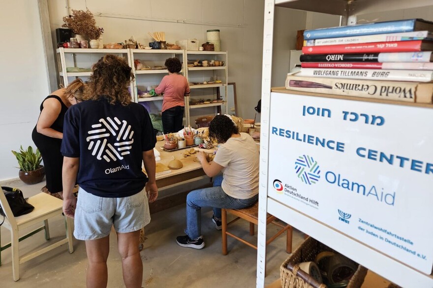 Eine Helferin von OlamAid im Süden Israels Eine Helferin von OlamAid im Süden Israels